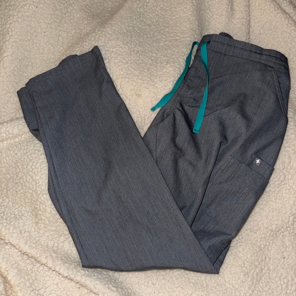 Figs yola skinny scrub pants